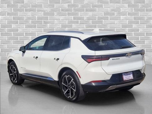 Certified 2024 Chevrolet Equinox EV LT FWD image 8