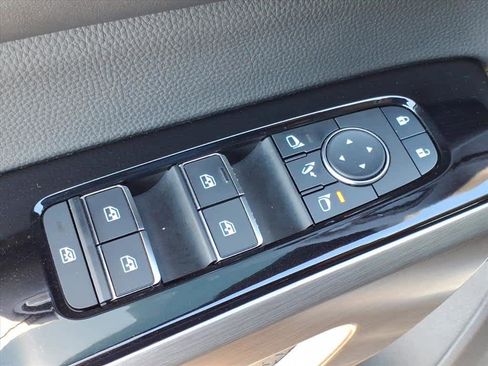 Used 2023 Nissan Pathfinder Platinum w/ Lighting Package (N93) image 23