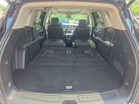 Used 2021 Buick Enclave Essence w/ Sound and Sites Package AWD/4WD image 20