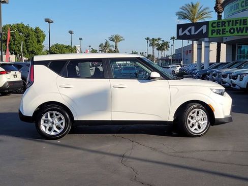 Certified 2025 Kia Soul LX w/ LX Technology Package image 5