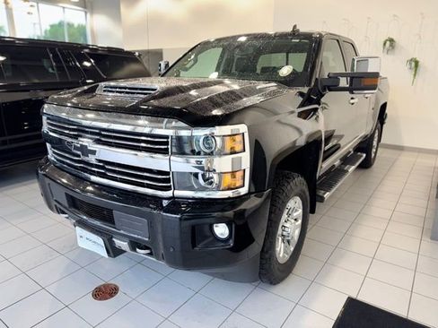 Used 2017 Chevrolet Silverado 2500 LTZ w/ LTZ Plus Package AWD/4WD image 35