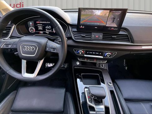 Used 2023 Audi Q5 2.0T Premium Plus w/ Premium Plus Package AWD/4WD image 7