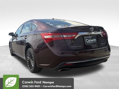 Used 2016 Toyota Avalon Touring FWD image 5