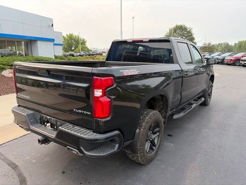 Used 2021 Chevrolet Silverado 1500 Custom Trail Boss AWD/4WD image 4