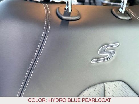 New 2026 Chrysler Pacifica Select w/ S Appearance Package image 11