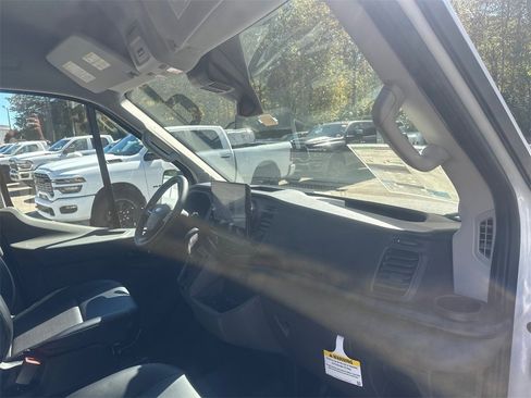 New 2026 Ford Transit 250 148 Medium Roof image 11