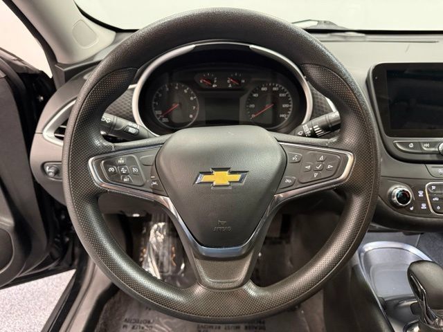 Used 2025 Chevrolet Malibu LT FWD image 17