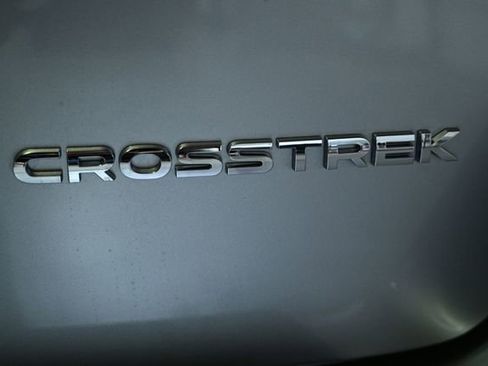 Used 2018 Subaru Crosstrek 2.0i Premium w/ Eyesight System image 12