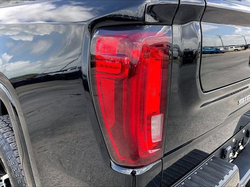 Used 2023 GMC Sierra 1500 AT4 w/ AT4 Premium Package AWD/4WD image 20