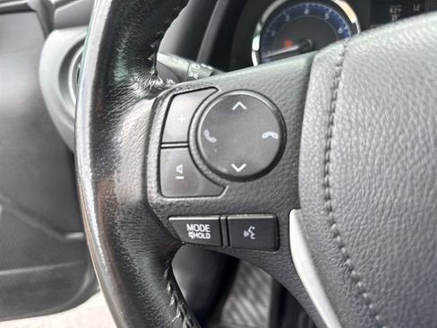 Used 2018 Toyota Corolla SE FWD image 23