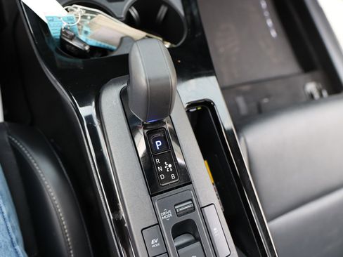 Certified 2024 Toyota Prius Limited image 37