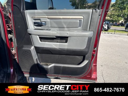Used 2017 RAM 2500 Big Horn w/ Sport Appearance Group AWD/4WD image 12