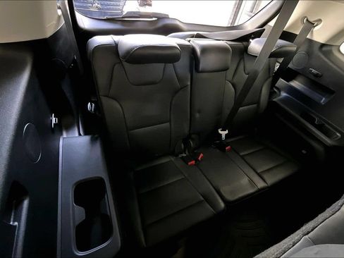 Used 2022 Kia Telluride EX AWD/4WD image 16