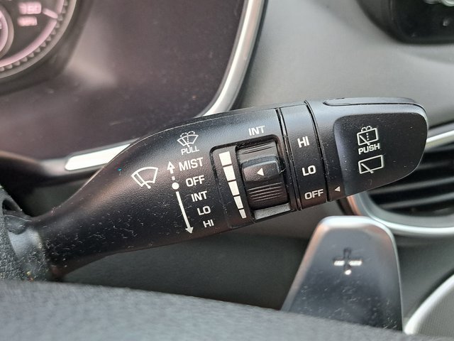 Used 2021 Hyundai Santa Fe SE FWD image 11