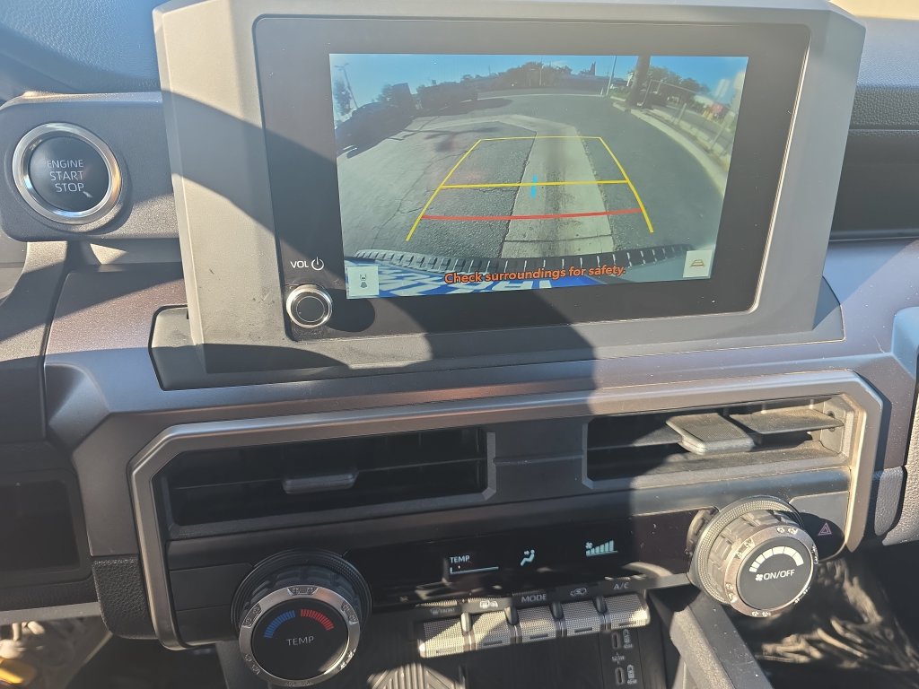 Used 2025 Toyota 4Runner SR5 AWD/4WD image 18