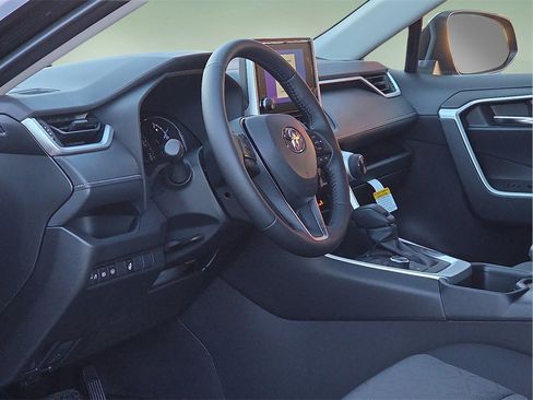 New 2025 Toyota RAV4 XLE image 15