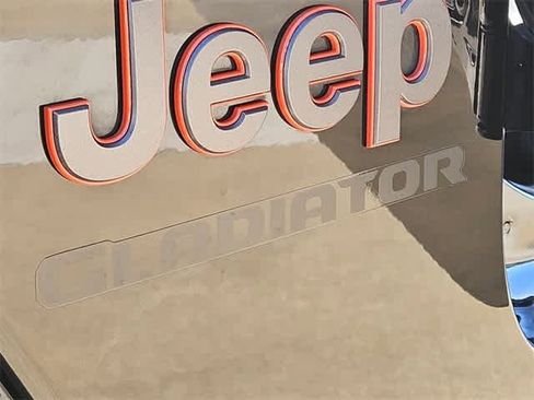 Used 2021 Jeep Gladiator Mojave image 12