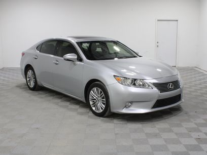 Used 2015 Lexus ES 350 w/ Luxury Package