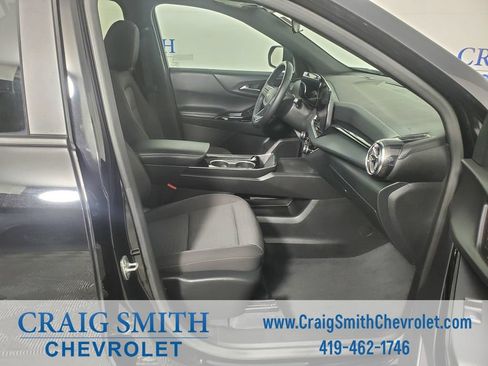 Used 2025 Chevrolet Equinox LT FWD image 14