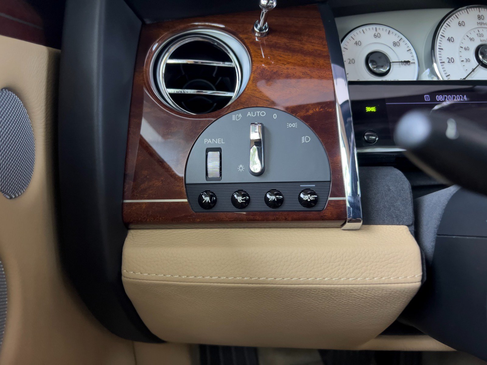 Used 2013 Rolls-Royce Ghost RWD image 51