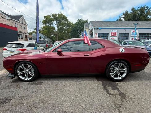 Used 2021 Dodge Challenger R/T RWD image 9
