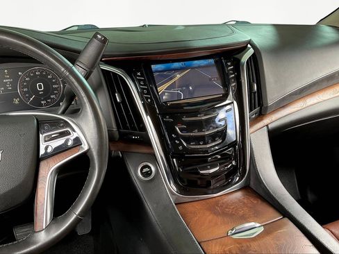 Used 2015 Cadillac Escalade ESV Premium image 10