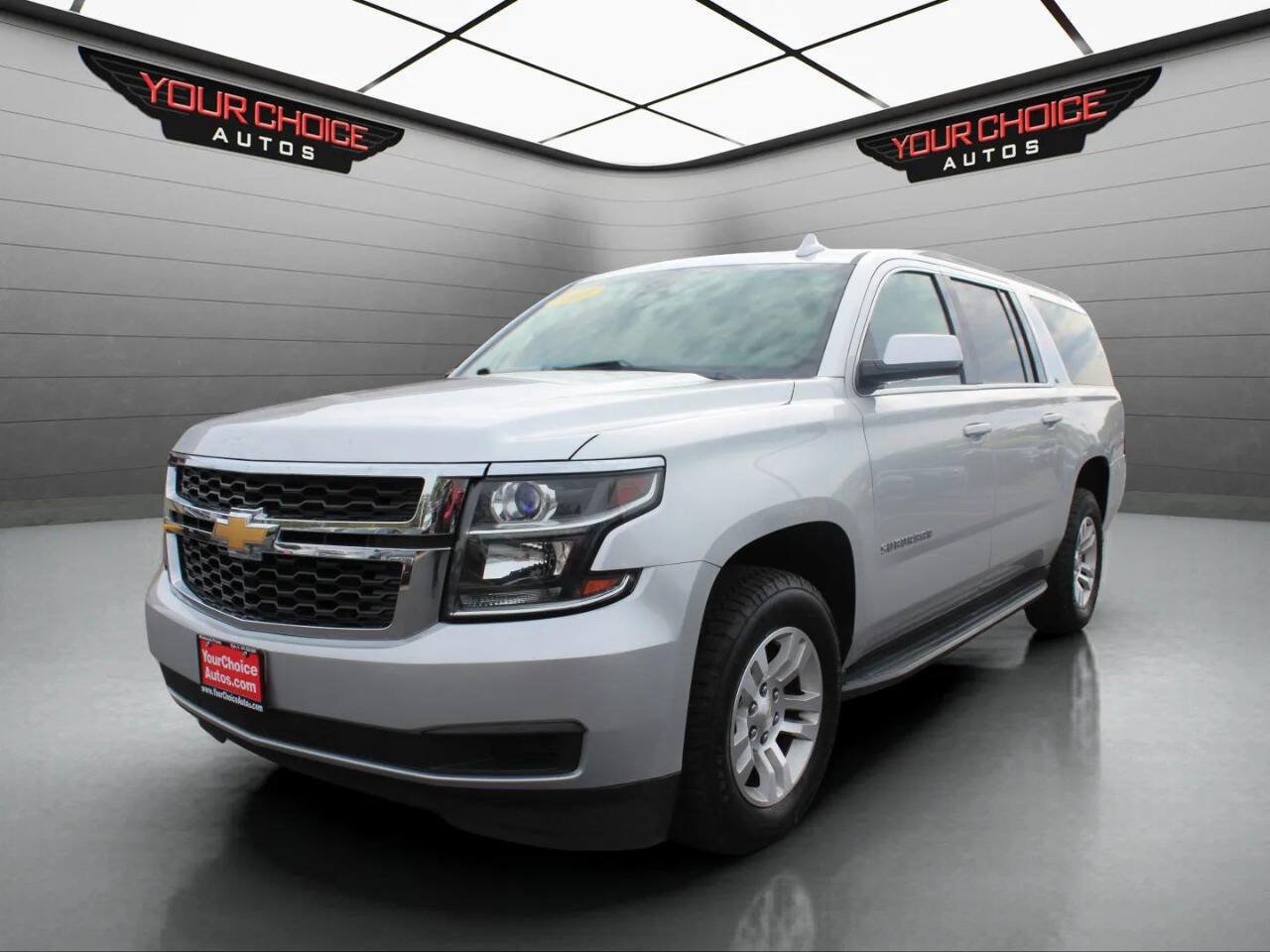 Used 2017 Chevrolet Suburban LT AWD/4WD image 1