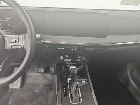 New 2026 Nissan Kicks SV image 17