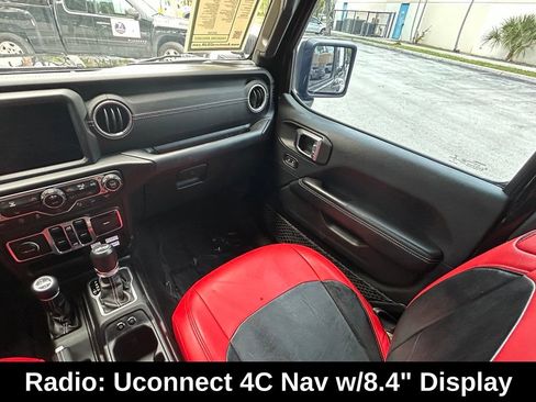 Used 2018 Jeep Wrangler Unlimited Sahara AWD/4WD image 10
