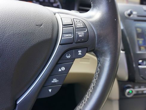 Used 2017 Acura ILX w/ Premium Package image 8