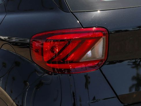 New 2026 Hyundai Venue SE FWD image 11