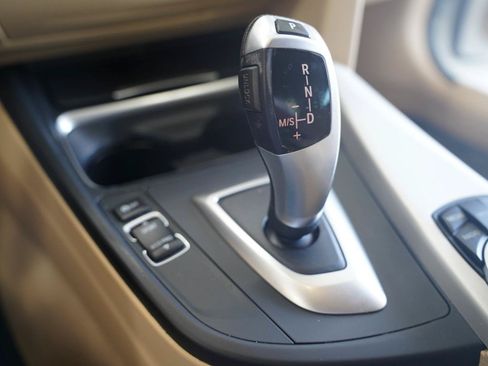 Used 2013 BMW 320i Sedan RWD image 20