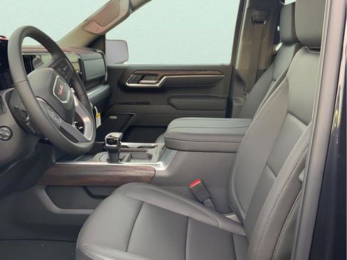 New 2026 GMC Sierra 1500 SLT image 7