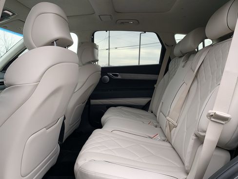 Used 2025 Genesis GV80 3.5T Prestige image 32