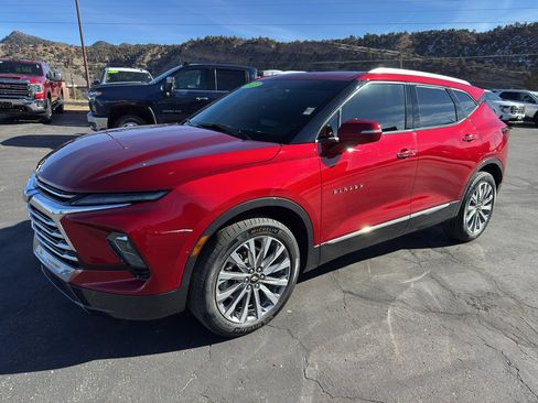 Used 2023 Chevrolet Blazer Premier w/ Enhanced Convenience Package image 4