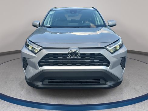 Used 2024 Toyota RAV4 XLE FWD image 2