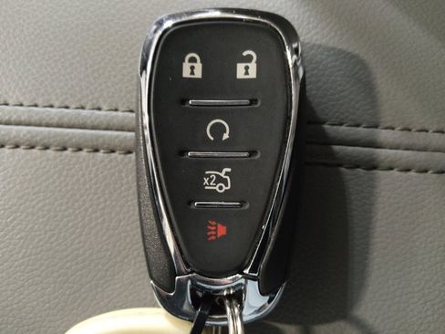 Used 2020 Chevrolet Malibu LT FWD image 32