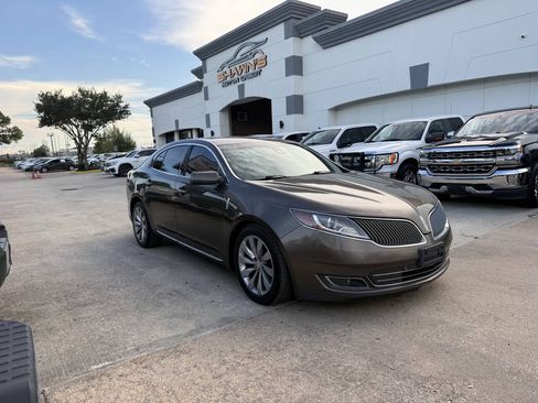 Used 2016 Lincoln MKS FWD image 41