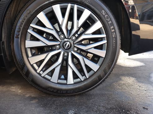 Used 2024 Nissan Altima 2.5 SV image 25