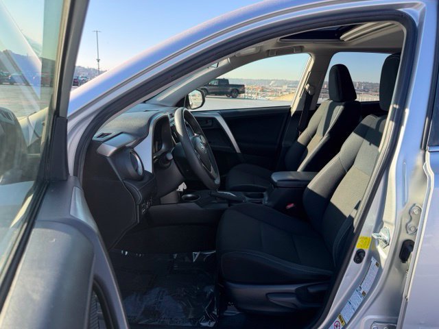 Used 2013 Toyota RAV4 XLE AWD/4WD image 10