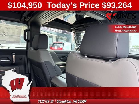 New 2025 GMC Hummer EV 2X w/ LPO, Dark Essentials Package AWD/4WD image 48