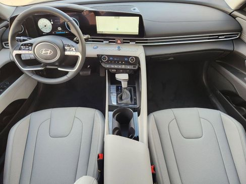 New 2026 Hyundai Elantra Limited image 27