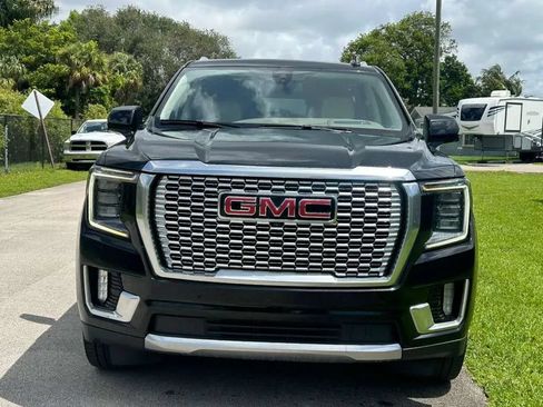 Used 2021 GMC Yukon Denali AWD/4WD image 2