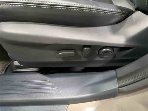Certified 2023 Subaru Outback Limited image 13