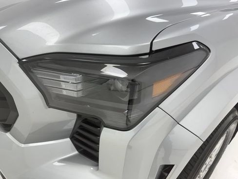 Used 2025 Toyota Tacoma SR5 AWD/4WD image 6