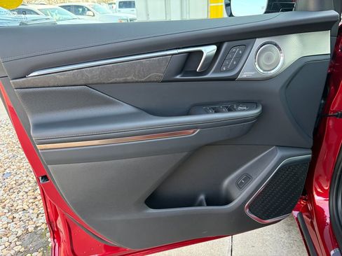 New 2026 Buick Enclave Avenir image 13