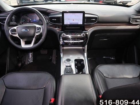 Used 2023 Ford Explorer Limited w/ Equipment Group 301A AWD/4WD image 14