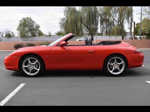 Used 2004 Porsche 911 Carrera 4 image 10