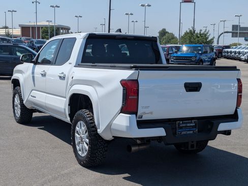 Used 2024 Toyota Tacoma SR5 AWD/4WD image 3