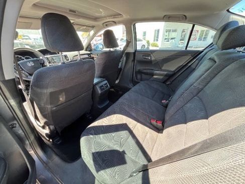 Used 2016 Honda Accord EX image 12